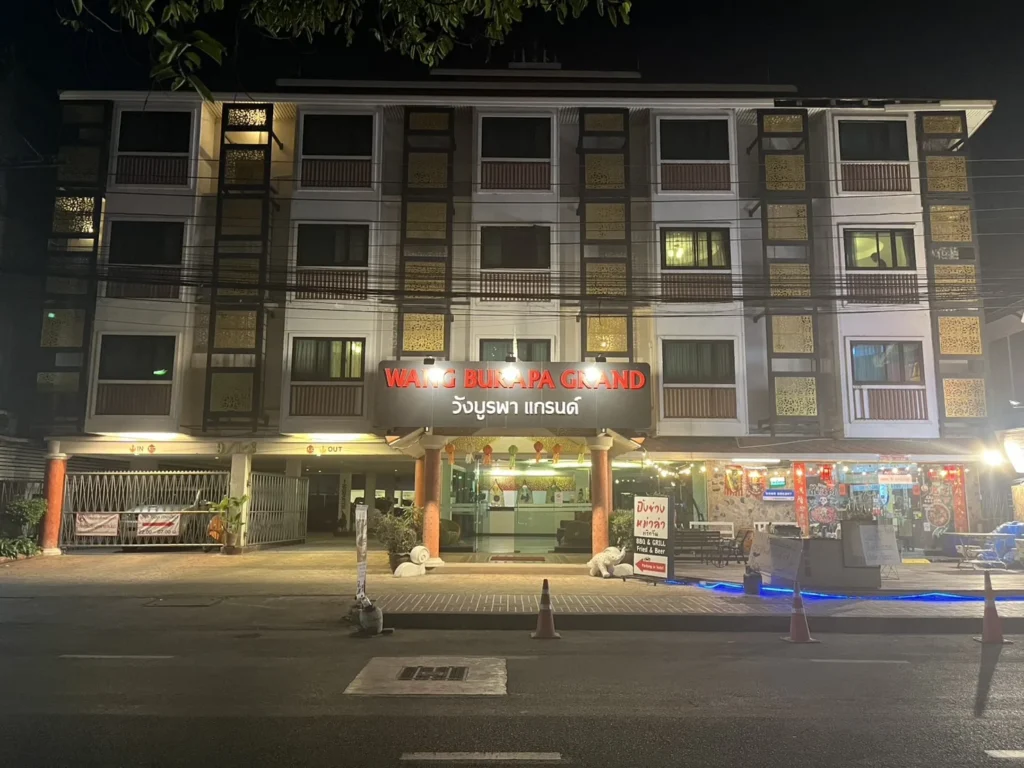 exterior night wang burapa