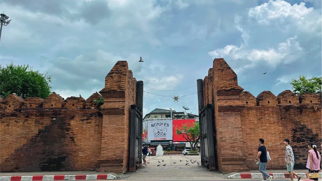 thapae gate