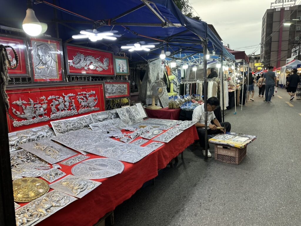 ถนนคนเดินวัวลาย